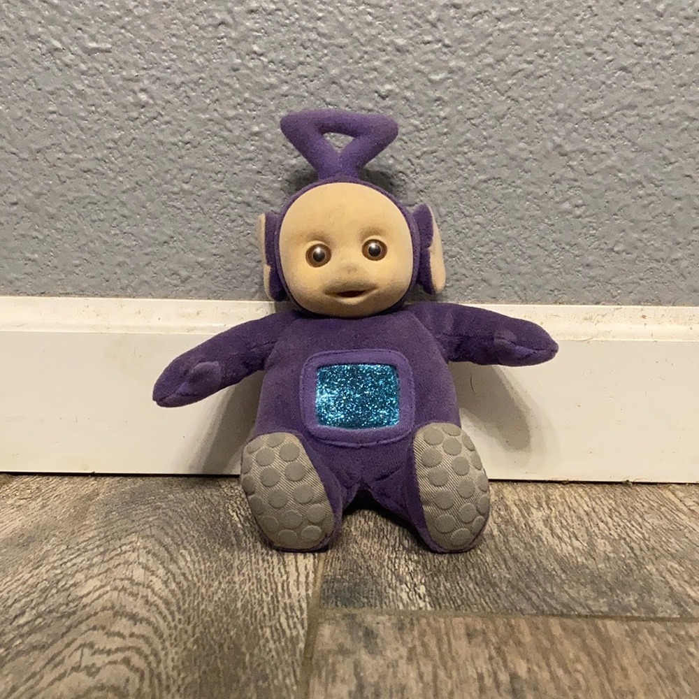 1998 Teletubbies Tinky Winky rag doll